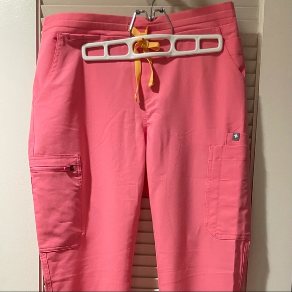 Figs Neon Pink Yola Skinny Scrub Pants Small/Tall - Picture 3 of 4